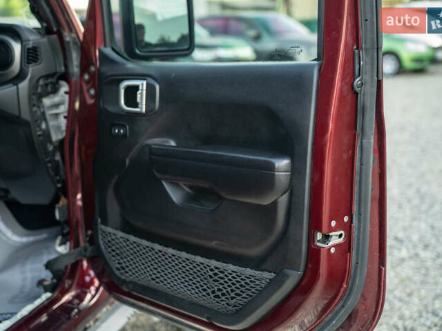 Червоний Джип Wrangler, об'ємом двигуна 3.6 л та пробігом 62 тис. км за 35800 $, фото 36 на Automoto.ua