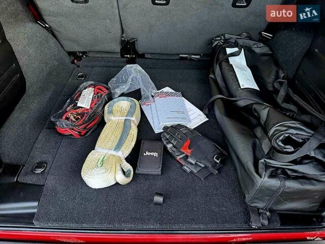 Красный Джип Вранглер, объемом двигателя 2 л и пробегом 67 тыс. км за 37900 $, фото 32 на Automoto.ua