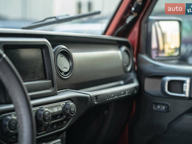Червоний Джип Wrangler, об'ємом двигуна 3.6 л та пробігом 62 тис. км за 35800 $, фото 26 на Automoto.ua