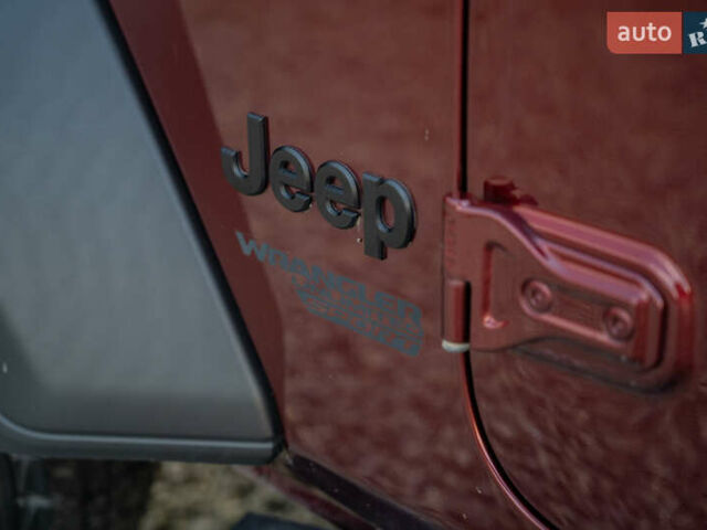 Червоний Джип Wrangler, об'ємом двигуна 3.6 л та пробігом 62 тис. км за 35800 $, фото 20 на Automoto.ua