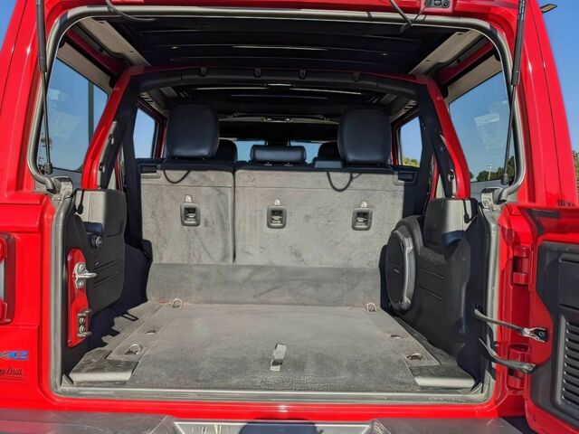 Красный Джип Вранглер, объемом двигателя 0 л и пробегом 11 тыс. км за 18700 $, фото 13 на Automoto.ua