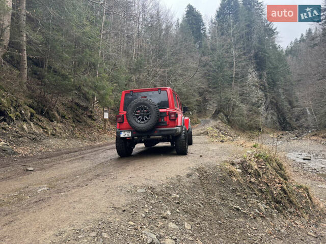 Червоний Джип Wrangler, об'ємом двигуна 3.6 л та пробігом 4 тис. км за 70000 $, фото 2 на Automoto.ua