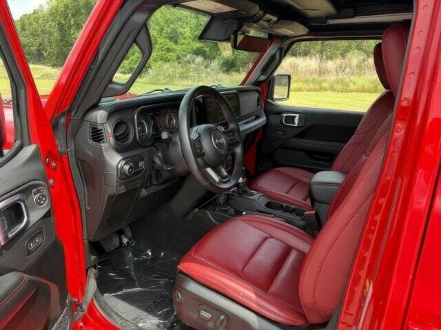 Червоний Джип Wrangler, об'ємом двигуна 6.4 л та пробігом 16 тис. км за 15000 $, фото 8 на Automoto.ua