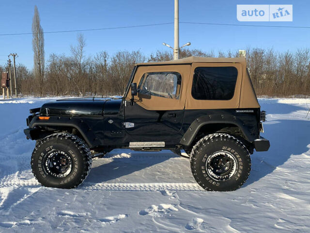 Джип Wrangler, об'ємом двигуна 4.2 л та пробігом 120 тис. км за 15499 $, фото 3 на Automoto.ua