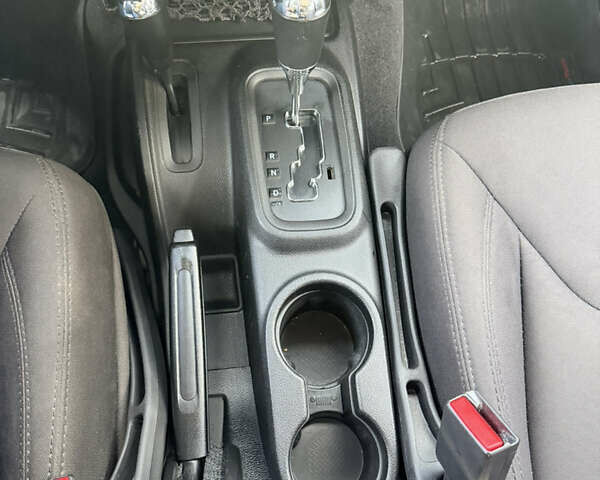 Джип Вранглер, объемом двигателя 3.6 л и пробегом 170 тыс. км за 26000 $, фото 18 на Automoto.ua