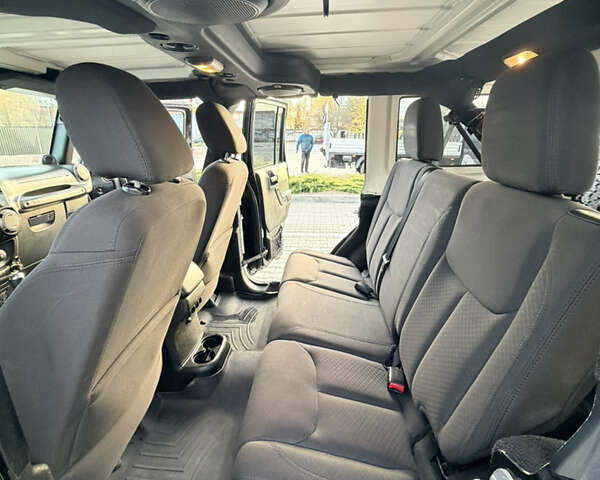 Джип Вранглер, объемом двигателя 3.6 л и пробегом 170 тыс. км за 26000 $, фото 11 на Automoto.ua