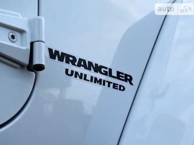 Джип Wrangler, об'ємом двигуна 3.6 л та пробігом 81 тис. км за 30999 $, фото 27 на Automoto.ua