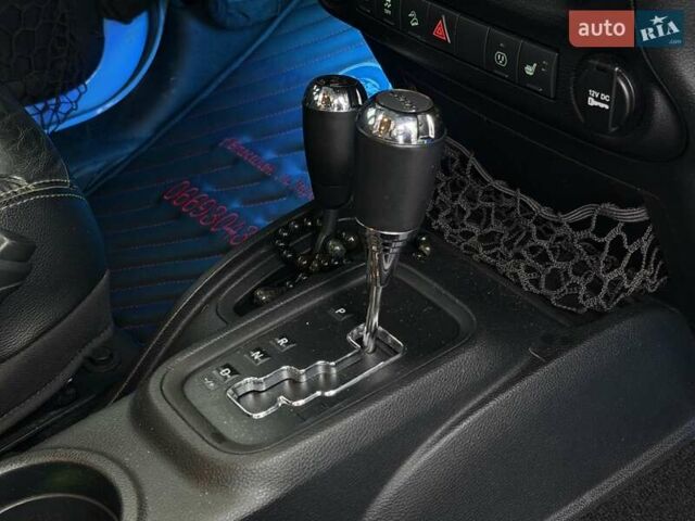 Джип Вранглер, объемом двигателя 3.6 л и пробегом 160 тыс. км за 25000 $, фото 32 на Automoto.ua