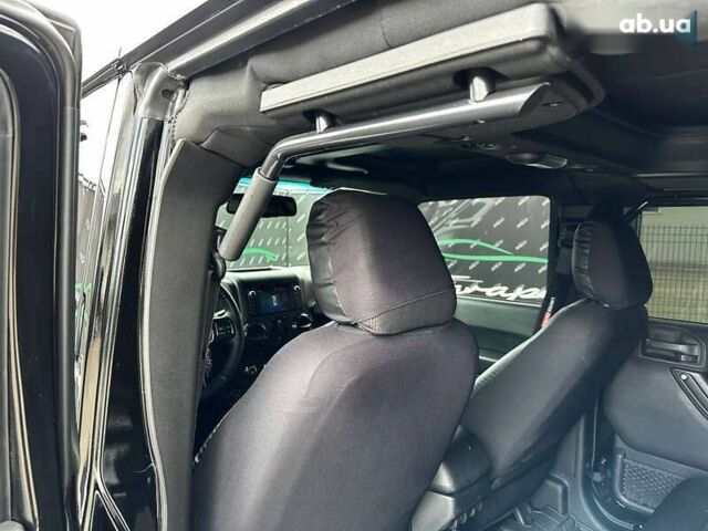 Джип Wrangler, об'ємом двигуна 3.6 л та пробігом 54 тис. км за 35500 $, фото 19 на Automoto.ua