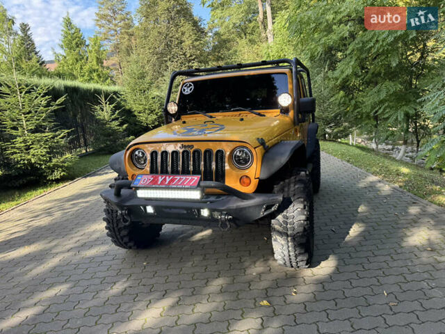 Желтый Джип Вранглер, объемом двигателя 3.6 л и пробегом 170 тыс. км за 23000 $, фото 16 на Automoto.ua