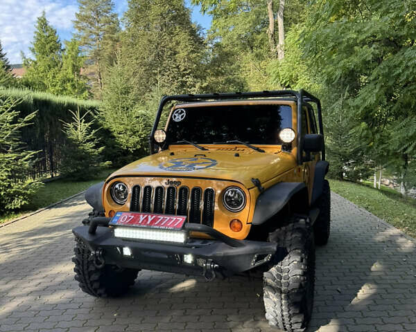 Желтый Джип Вранглер, объемом двигателя 3.6 л и пробегом 170 тыс. км за 23000 $, фото 15 на Automoto.ua