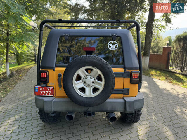 Желтый Джип Вранглер, объемом двигателя 3.6 л и пробегом 170 тыс. км за 23000 $, фото 8 на Automoto.ua