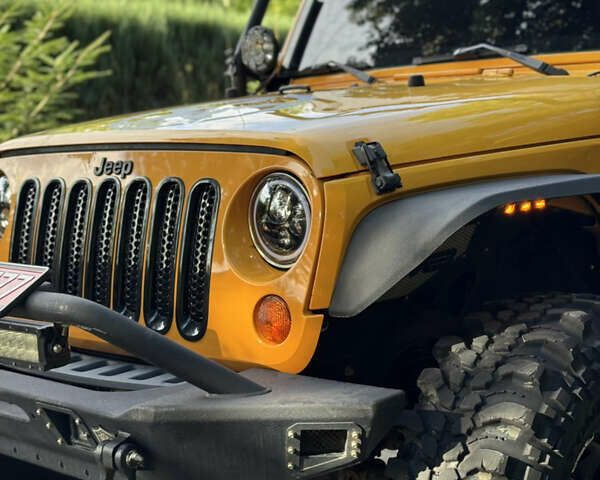 Желтый Джип Вранглер, объемом двигателя 3.6 л и пробегом 170 тыс. км за 23000 $, фото 18 на Automoto.ua