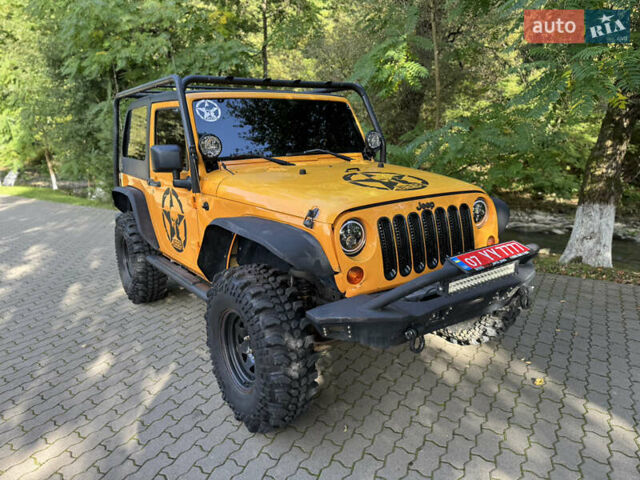 Желтый Джип Вранглер, объемом двигателя 3.6 л и пробегом 170 тыс. км за 23000 $, фото 12 на Automoto.ua