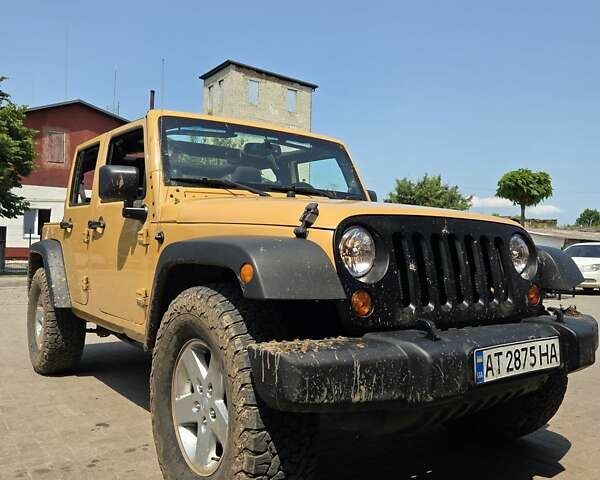 Желтый Джип Вранглер, объемом двигателя 3.6 л и пробегом 150 тыс. км за 18999 $, фото 2 на Automoto.ua