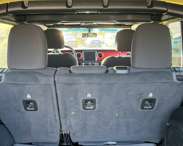 Жовтий Джип Wrangler, об'ємом двигуна 3 л та пробігом 22 тис. км за 53000 $, фото 12 на Automoto.ua