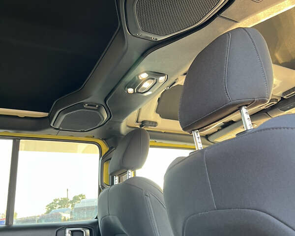Жовтий Джип Wrangler, об'ємом двигуна 3 л та пробігом 22 тис. км за 53000 $, фото 11 на Automoto.ua