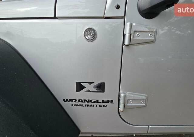 Сірий Джип Wrangler, об'ємом двигуна 3.8 л та пробігом 155 тис. км за 23900 $, фото 43 на Automoto.ua