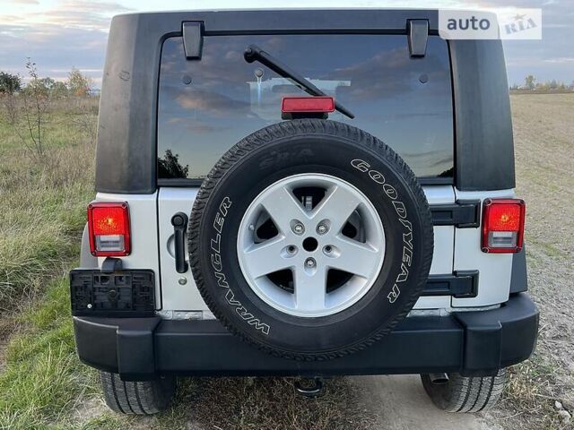 Сірий Джип Wrangler, об'ємом двигуна 3.8 л та пробігом 150 тис. км за 25800 $, фото 16 на Automoto.ua