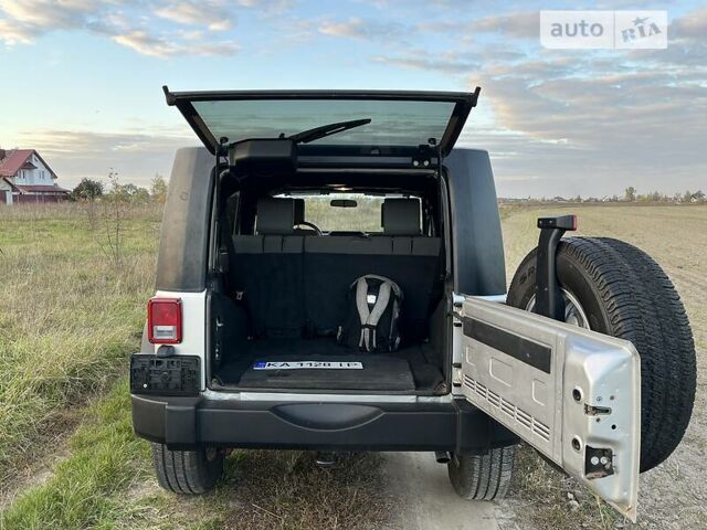 Сірий Джип Wrangler, об'ємом двигуна 3.8 л та пробігом 150 тис. км за 25800 $, фото 15 на Automoto.ua