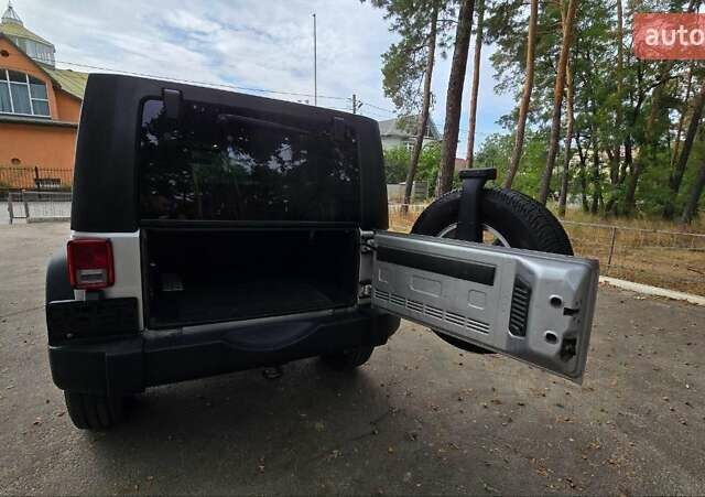 Сірий Джип Wrangler, об'ємом двигуна 3.8 л та пробігом 155 тис. км за 23900 $, фото 7 на Automoto.ua