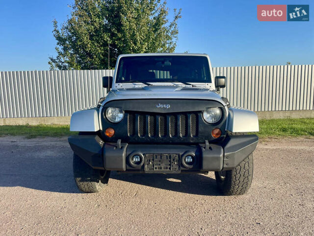 Сірий Джип Wrangler, об'ємом двигуна 3.6 л та пробігом 180 тис. км за 22000 $, фото 2 на Automoto.ua