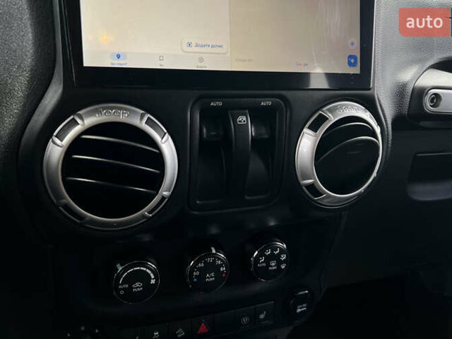 Сірий Джип Wrangler, об'ємом двигуна 3.6 л та пробігом 131 тис. км за 25500 $, фото 17 на Automoto.ua