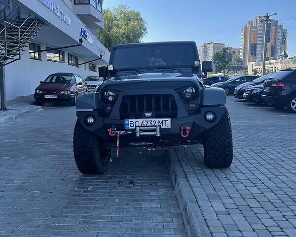 Сірий Джип Wrangler, об'ємом двигуна 3.6 л та пробігом 71 тис. км за 33000 $, фото 1 на Automoto.ua