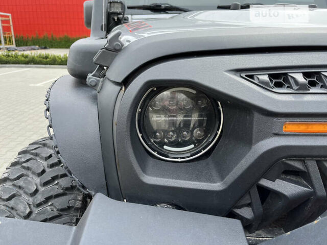 Сірий Джип Wrangler, об'ємом двигуна 3.6 л та пробігом 116 тис. км за 24500 $, фото 9 на Automoto.ua