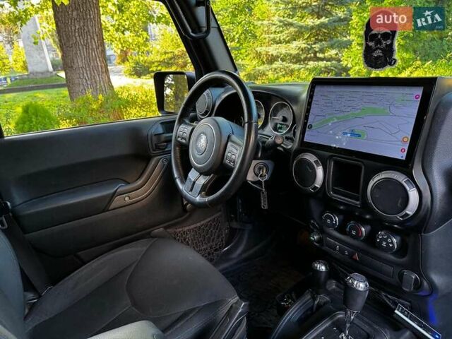 Сірий Джип Wrangler, об'ємом двигуна 3.6 л та пробігом 128 тис. км за 25640 $, фото 31 на Automoto.ua