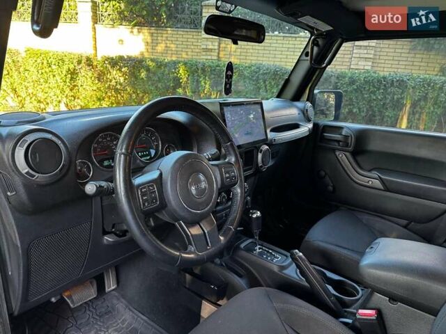 Сірий Джип Wrangler, об'ємом двигуна 3.6 л та пробігом 128 тис. км за 25640 $, фото 12 на Automoto.ua