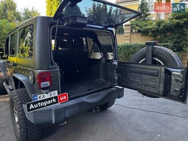 Сірий Джип Wrangler, об'ємом двигуна 3.6 л та пробігом 128 тис. км за 25640 $, фото 23 на Automoto.ua