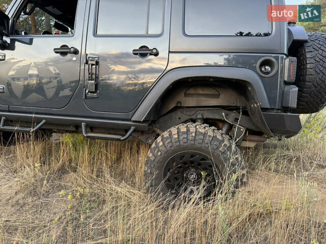 Сірий Джип Wrangler, об'ємом двигуна 3.6 л та пробігом 100 тис. км за 35000 $, фото 16 на Automoto.ua