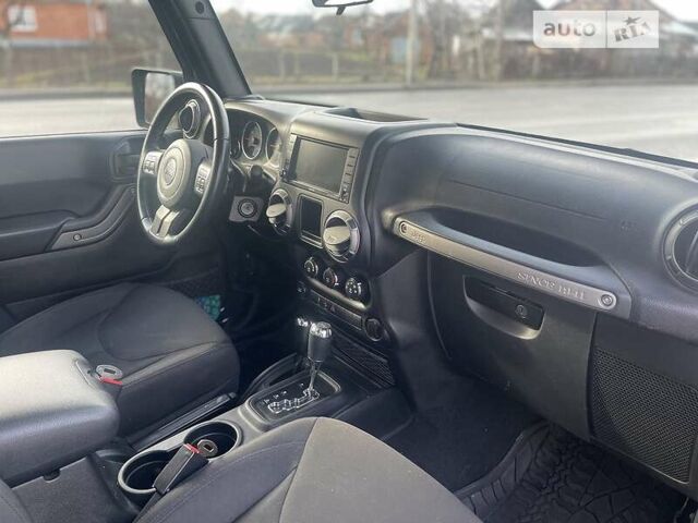 Сірий Джип Wrangler, об'ємом двигуна 3.6 л та пробігом 130 тис. км за 21950 $, фото 15 на Automoto.ua