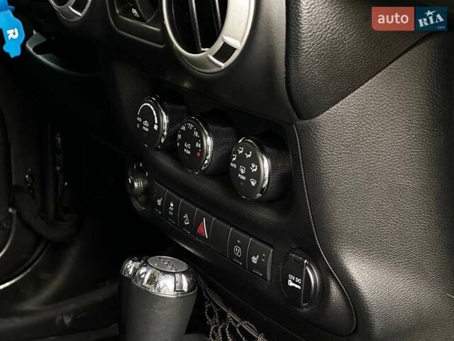 Серый Джип Вранглер, объемом двигателя 3.6 л и пробегом 156 тыс. км за 27700 $, фото 11 на Automoto.ua