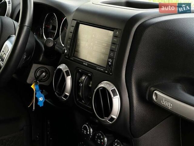 Серый Джип Вранглер, объемом двигателя 3.6 л и пробегом 156 тыс. км за 27700 $, фото 9 на Automoto.ua