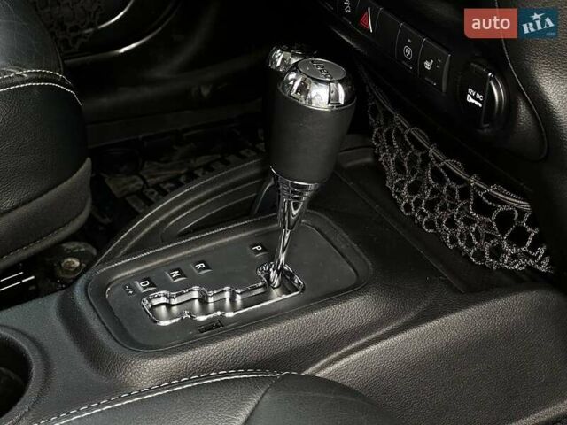 Серый Джип Вранглер, объемом двигателя 3.6 л и пробегом 156 тыс. км за 27700 $, фото 12 на Automoto.ua