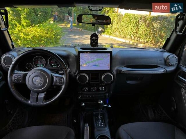 Сірий Джип Wrangler, об'ємом двигуна 3.6 л та пробігом 128 тис. км за 25640 $, фото 22 на Automoto.ua
