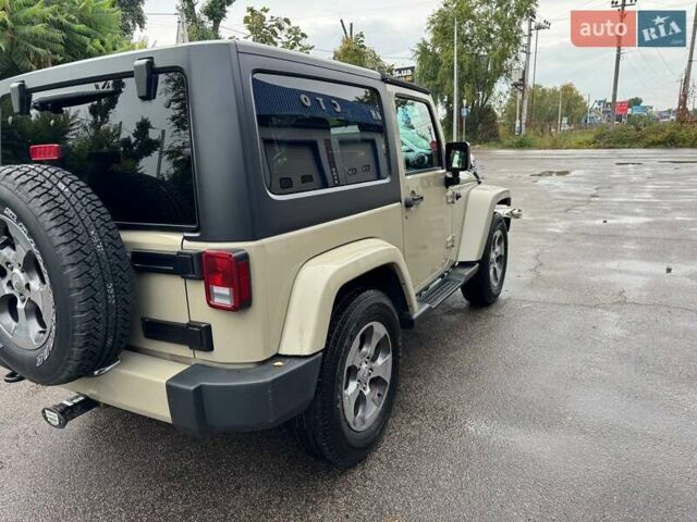 Серый Джип Вранглер, объемом двигателя 3.6 л и пробегом 170 тыс. км за 28000 $, фото 2 на Automoto.ua