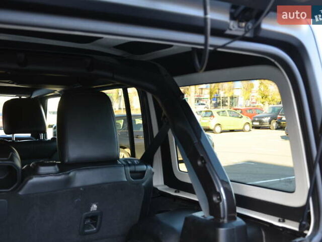 Серый Джип Вранглер, объемом двигателя 2 л и пробегом 50 тыс. км за 37999 $, фото 43 на Automoto.ua