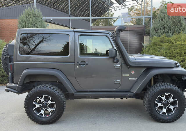 Серый Джип Вранглер, объемом двигателя 2.8 л и пробегом 25 тыс. км за 34900 $, фото 4 на Automoto.ua