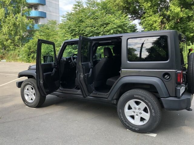 Сірий Джип Wrangler, об'ємом двигуна 3.6 л та пробігом 52 тис. км за 29999 $, фото 2 на Automoto.ua