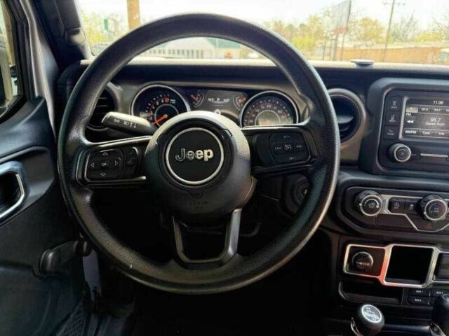 Джип Вранглер 2018 в Львове на Automoto.ua Серый Джип Вранглер, объемом двигателя 3.6 л и пробегом 97 тыс. км за 8500 $, фото 10 на Automoto.ua