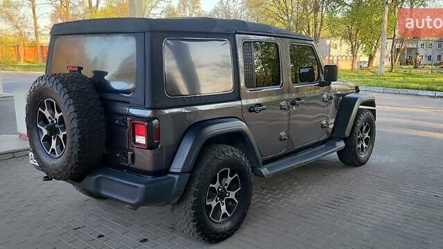 Сірий Джип Wrangler, об'ємом двигуна 3.61 л та пробігом 83 тис. км за 28000 $, фото 5 на Automoto.ua