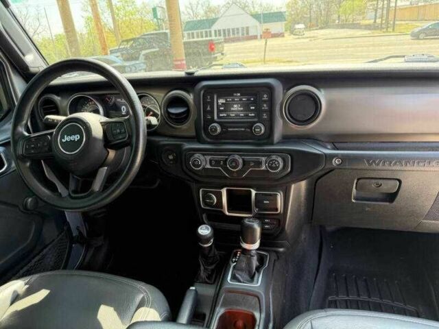 Джип Вранглер 2018 в Львове на Automoto.ua Серый Джип Вранглер, объемом двигателя 3.6 л и пробегом 97 тыс. км за 8500 $, фото 9 на Automoto.ua