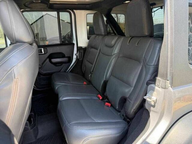 Джип Вранглер 2018 в Львове на Automoto.ua Серый Джип Вранглер, объемом двигателя 3.6 л и пробегом 97 тыс. км за 8500 $, фото 13 на Automoto.ua