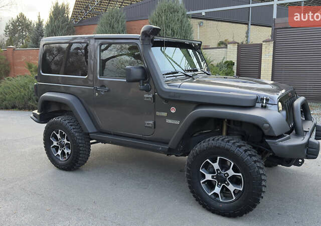 Серый Джип Вранглер, объемом двигателя 2.8 л и пробегом 25 тыс. км за 34900 $, фото 3 на Automoto.ua
