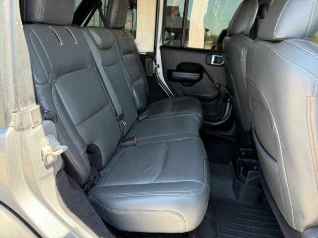 Джип Вранглер 2018 в Львове на Automoto.ua Серый Джип Вранглер, объемом двигателя 3.6 л и пробегом 97 тыс. км за 8500 $, фото 14 на Automoto.ua