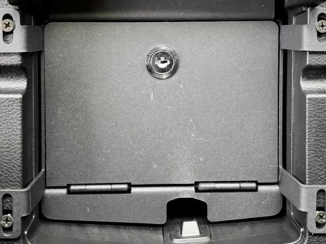 Сірий Джип Wrangler, об'ємом двигуна 2 л та пробігом 41 тис. км за 14500 $, фото 15 на Automoto.ua