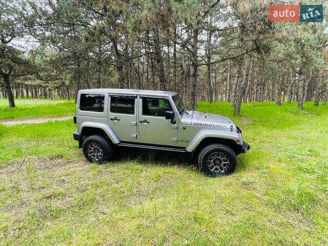 Сірий Джип Wrangler, об'ємом двигуна 3.6 л та пробігом 65 тис. км за 39000 $, фото 2 на Automoto.ua